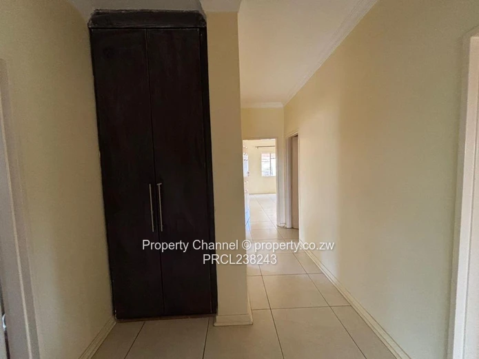 House for Sale in Borrowdale (Domboshava Road)