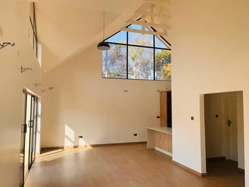 3 Bedroom Flat & Apartment