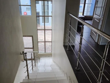 3 Bedroom Flat & Apartment