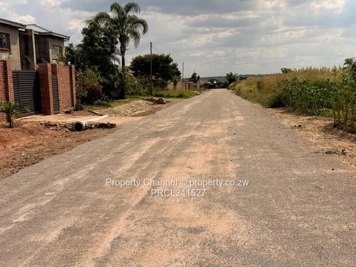 826m² Plot on Quiet Paved Road, Zimre Park East