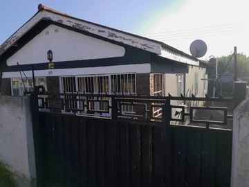 Charming Home in Kuwadzana Extension, Harare for Sale