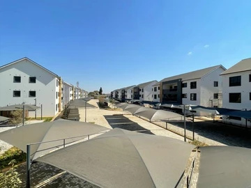 2 Bedroom Flat & Apartment