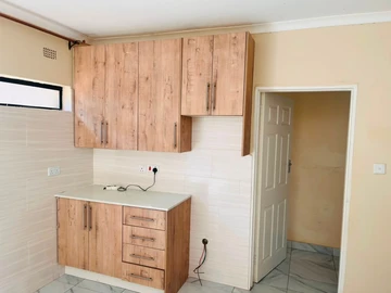 2 Bedroom Garden Flat