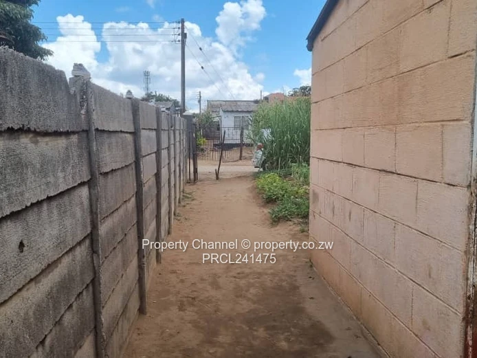 Core House in New Mabvuku, Harare South -  Council Cession no Deeds