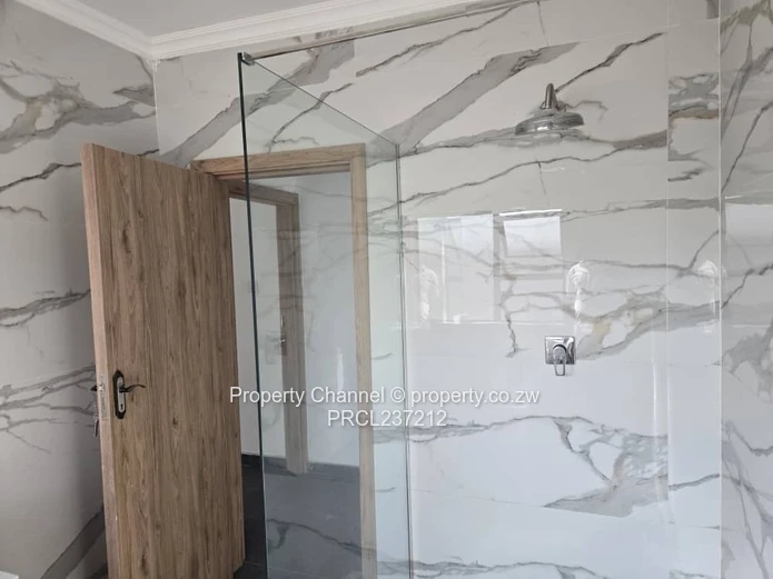 Modern Luxurious House - Secure Gated Complex 