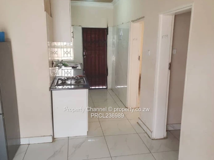 PROPERTY FOR SALE – ONGOING STUDENT ACCOMMODATION BUSINESS Location: Adelaide Park, Gweru