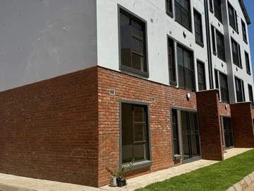 2 Bedroom Flat & Apartment