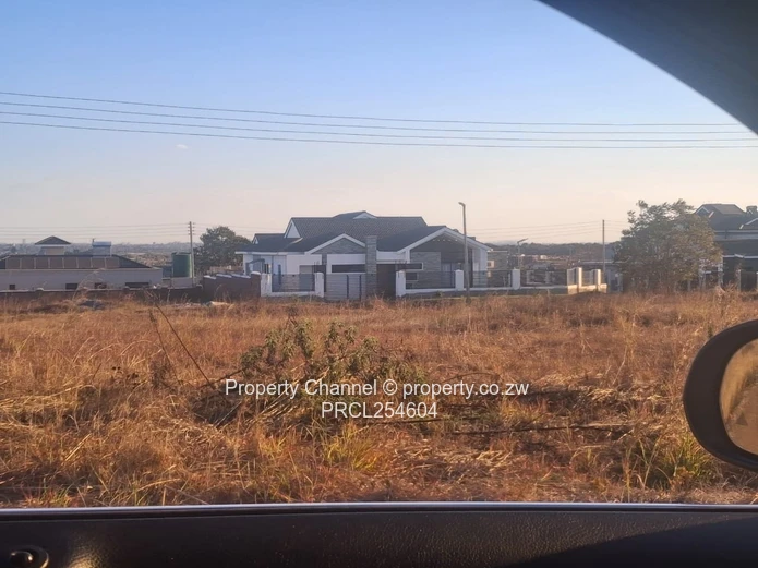 800 m² Gated Stand at Nyeredzi Ridge, Harare North