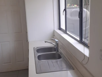 3 Bedroom Flat & Apartment