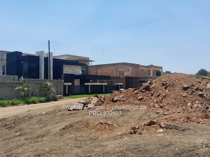 4 Bedrooms All en suite Extra Ultra Modern