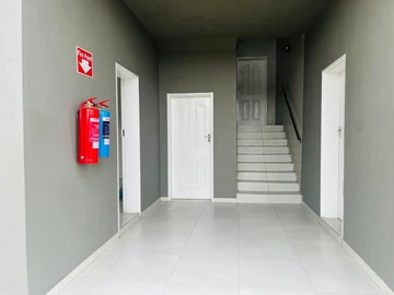 3 Bedroom Flat & Apartment