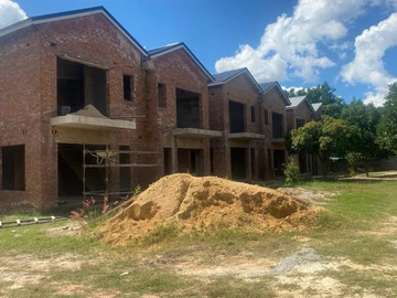 3 Bedroom Flat & Apartment