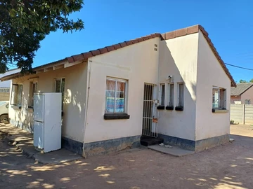 3-Bedroom Family Home for Sale in Msasa Park, Harare with Amenities