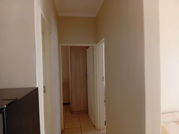 2 Bedroom Flat & Apartment