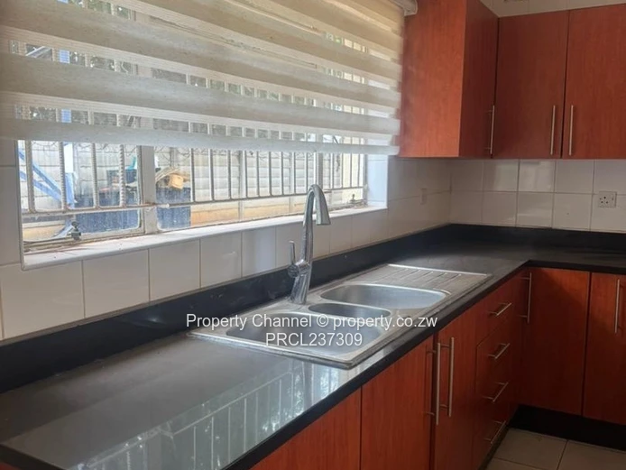 Spacious 3-Bed —Prime Location!