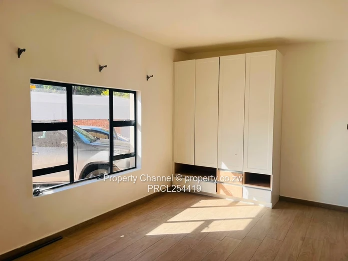 Stylish 3-Bed Avondale Flat with Borehole & Modern Kitchen