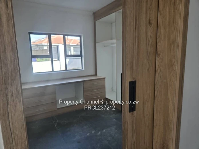 Modern Luxurious House - Secure Gated Complex 