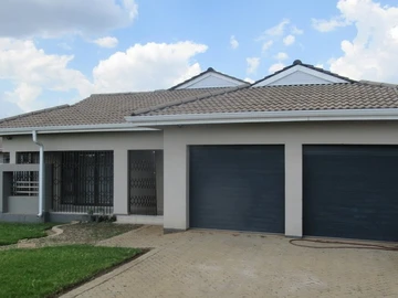**Spacious 3-Bedroom House for Rent with Borehole in Fairview**