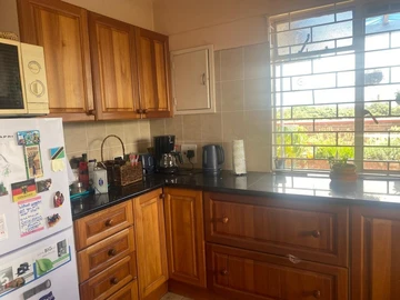 2 Bedroom Flat & Apartment