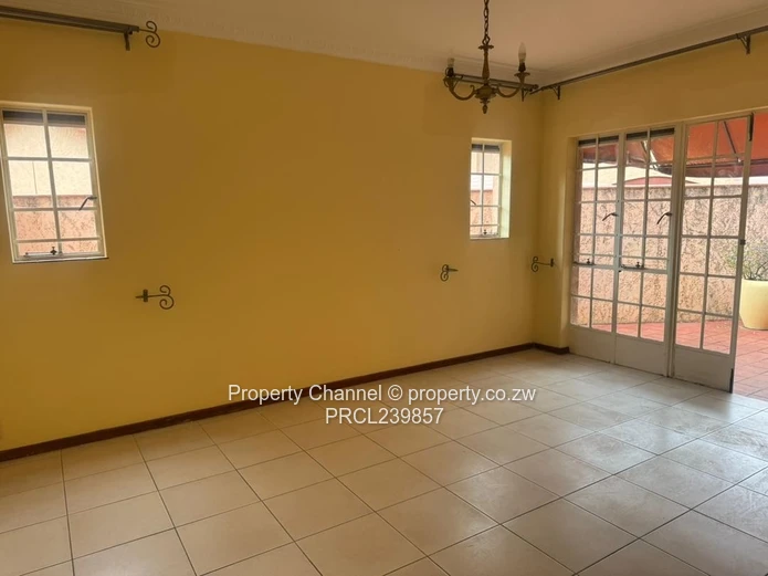 Modern 3-Bedroom Flat in the Avenues 