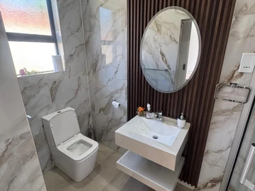 3 Bedroom Flat & Apartment