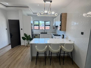 3 Bedroom Flat & Apartment