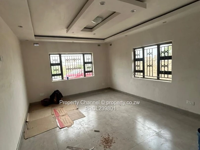 4-Bed Tiled Home with En-suite & Water Tank — Chitungwiza Nyatsime