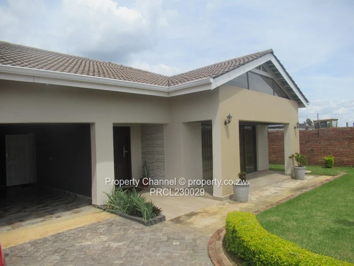 Modern 3-Bed House in Haydon Park — Borehole, 600m²