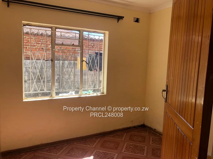 A Spacious 4-Bed House in Bloomingdale