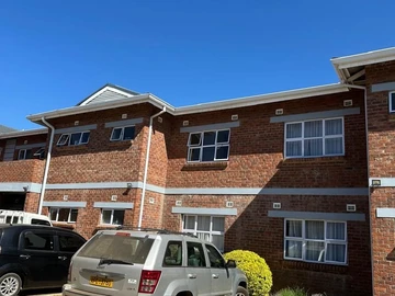 3 Bedroom Flat & Apartment