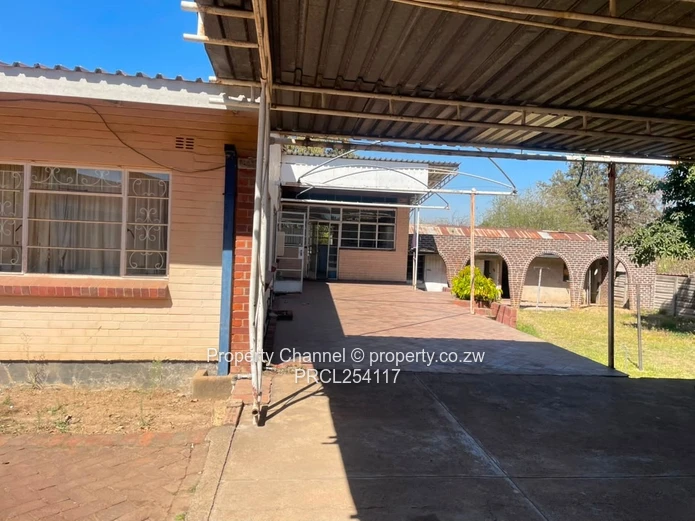 Avondale West Commercial: - Bright Reception & Kitchen