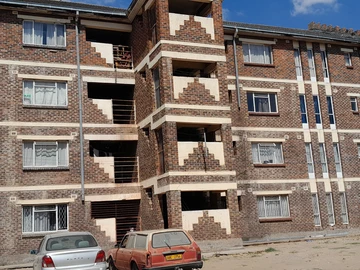 3 Bedroom Flat & Apartment