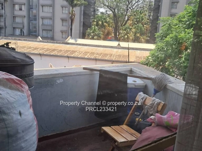 Bright 2-Bed Apartment in Avenues, Harare CBD - Balcony & Parking