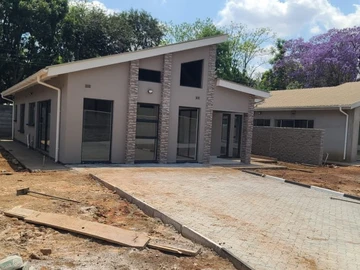 3 Bedroom Garden Flat