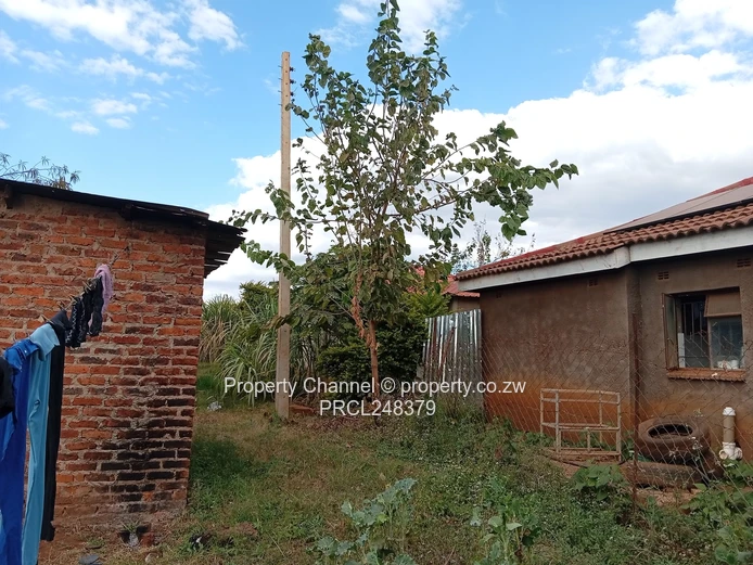 Spacious 600 sqm Residential Stand with One-Room Cottage