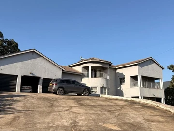 6 Bedroom House