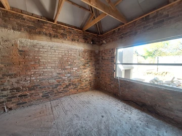 3 Bedroom Garden Flat