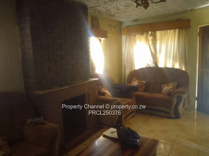House For Sale In Warren Park 1