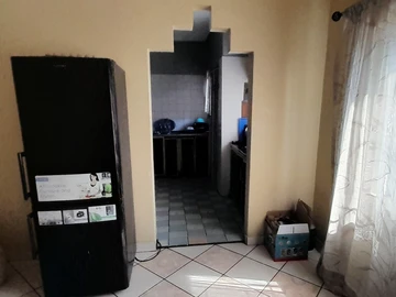 3 Bedroom Flat & Apartment