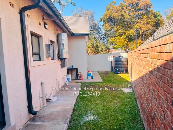 Stylish 3-Bed Avondale Flat with Borehole & Modern Kitchen