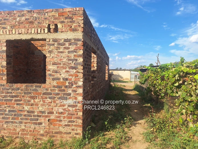 Unfinished 4-Bed Shell with Garage & En-Suite in Glaudina