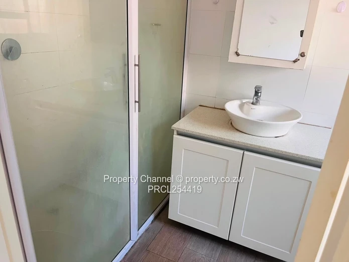 Stylish 3-Bed Avondale Flat with Borehole & Modern Kitchen