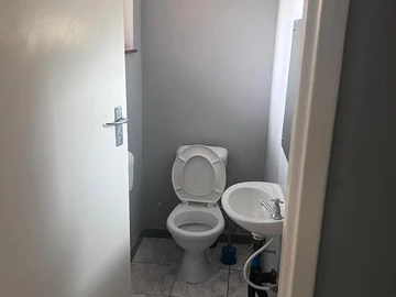 3 Bedroom Flat & Apartment