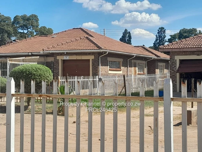  Spacious 3-Bedroom Family Home with Great Potential Prospect Waterfalls