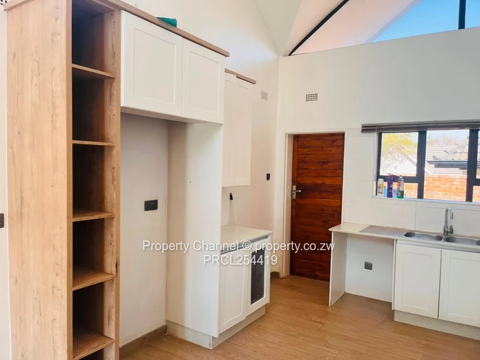 Stylish 3-Bed Avondale Flat with Borehole & Modern Kitchen
