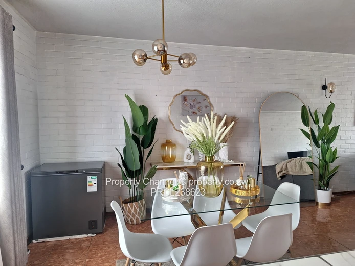 Old Marlborough cozy duplex just off Harare Drive.