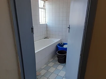 3 Bedroom Flat & Apartment