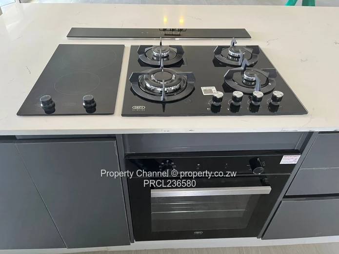 Luxurious 4-Bedroom Borrowdale Brooke House for rent