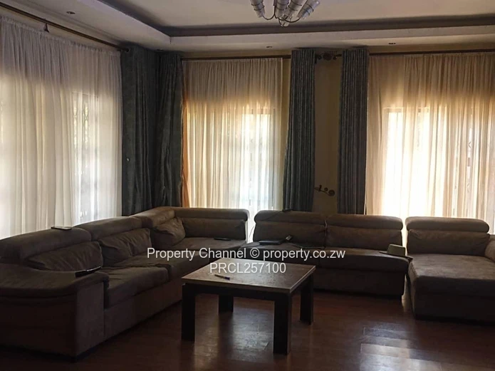 3 Bed standalone cluster in Glen Lorne - Title Deeds  