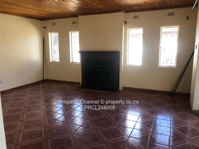 A Spacious 4-Bed House in Bloomingdale